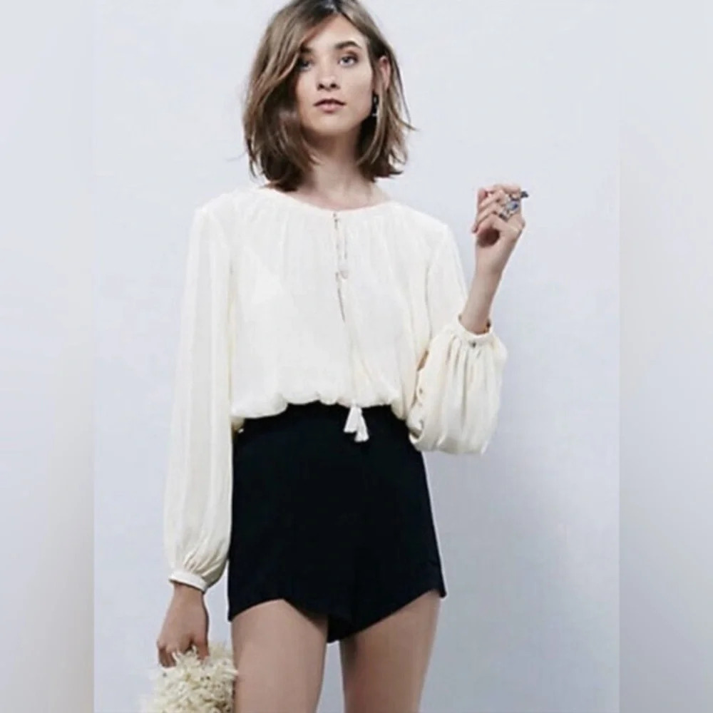 Free People Aida Romper Women’s Size 8 Cream & Black Balloon Puff Sleeve Slits